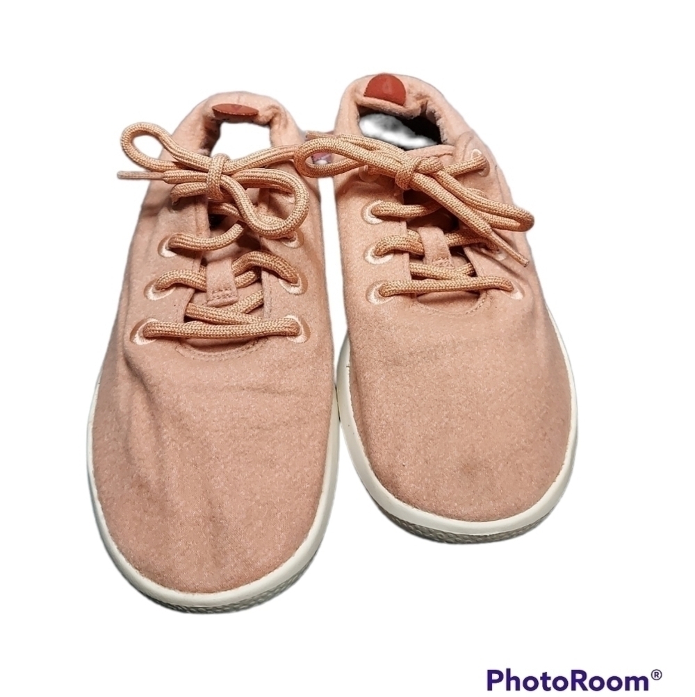 ALLBIRDS women 8 Merino wool runners pink Running shoes